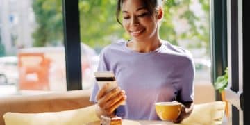 Best Credit Card Rewards Programs 2025: Maximize Your Spending - Cover Image