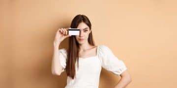 The Pros & Cons of 0% APR Balance Transfer Credit Cards - Cover Image